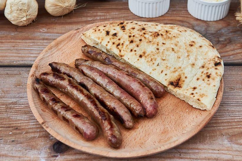 Kleine Würstchen, 6 in Hälften, 50% des Preises